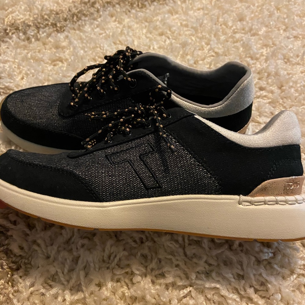 Toms Sneakers